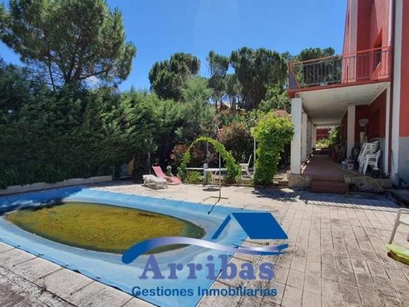 House or villa for sale in Almorox