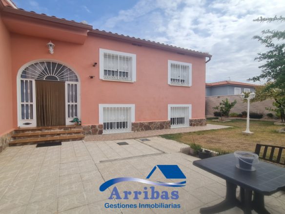 House or villa for sale in El Casar de Escalona