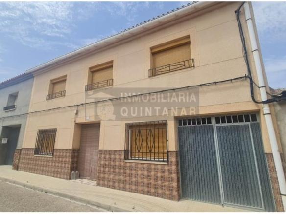 House or villa for sale on Calle Pirubi, 3, La Puebla de Almoradiel