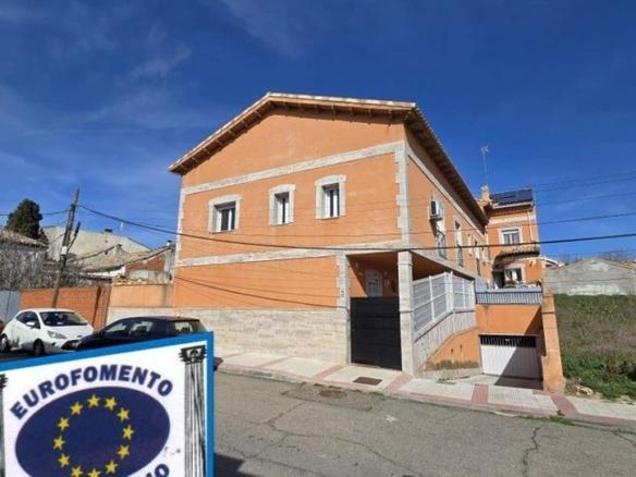 House or villa for sale in Villaluenga de la Sagra