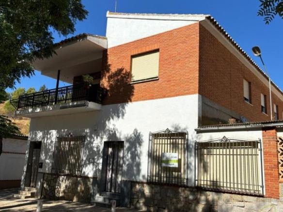 House or villa for sale in Los Yébenes
