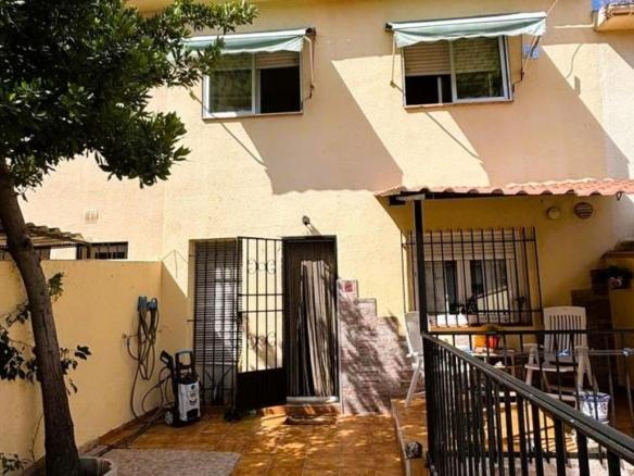 House or villa for sale in La Fuente, Olías del Rey