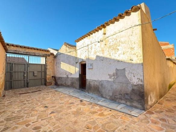 House or villa for sale in Menasalbas
