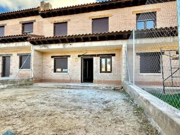 Townhouse for sale in Comuneros de Castilla, Polán