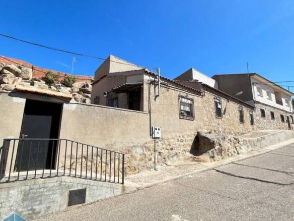 House or villa for sale on Calle Virgen, Las Ventas Con Peña Aguilera