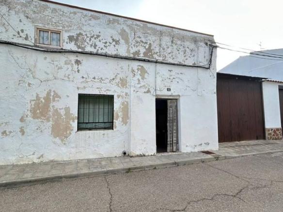 House or villa for sale on Calle Gracia, Tembleque