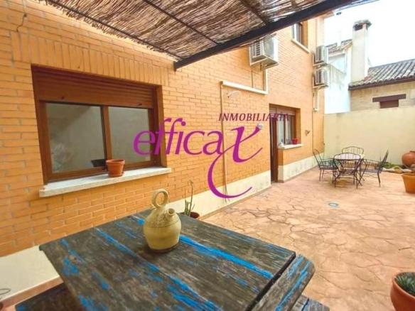 House or villa for sale in La Puebla de Montalbán