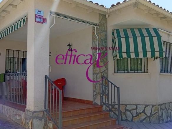 House or villa for sale in Santa Olalla