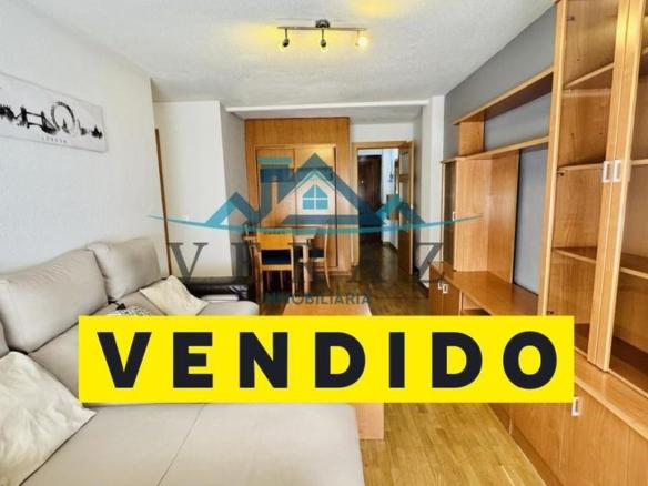 Apartment for sale in Juan Sebastián Elcano, El Pilar – La Estación