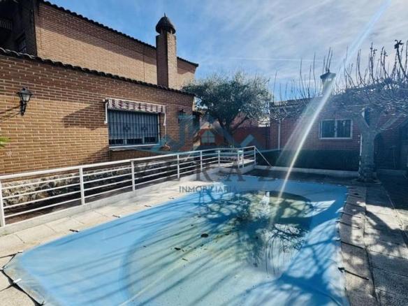 House or villa for sale in Puerto de San Vicente, Old Town