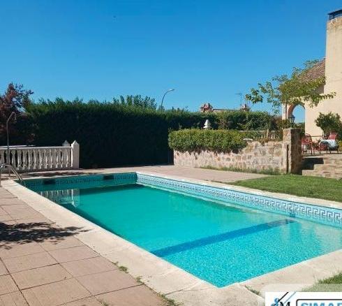 House or villa for sale on Calle Buho Real, Olías del Rey