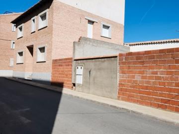 Townhouse for sale on Lepanto Street, Gálvez