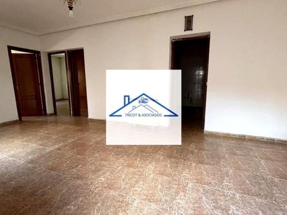 House or villa for sale in Vicario, Erustes