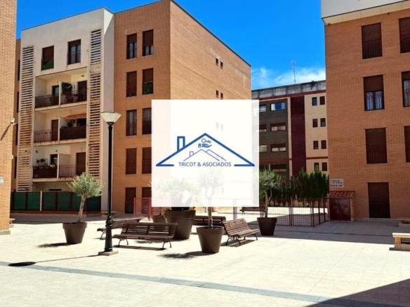 Ground floor apartment for sale in José Antonio Ortega Lara, Entrance Area – Gas Stations