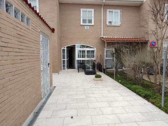 House or villa for sale in Ugena