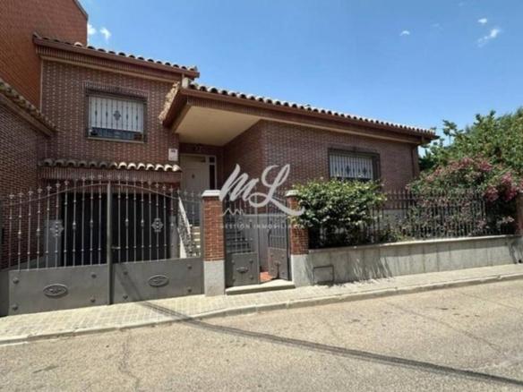 Townhouse for sale in Triana, Sonseca
