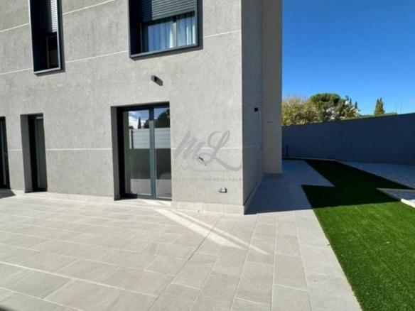 Apartment for sale on Cedro Street, Olías del Rey