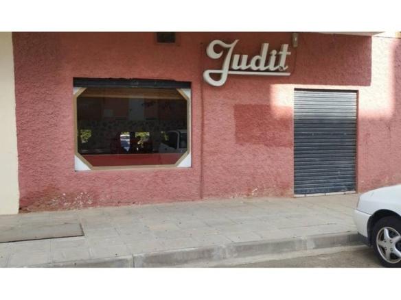 Commercial premises for sale in Toledo, Argés