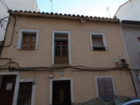 House or villa for sale in Covarrubias, Avenida Europa – San Antón