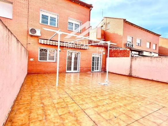 Townhouse for sale in Norway, Chozas de Canales