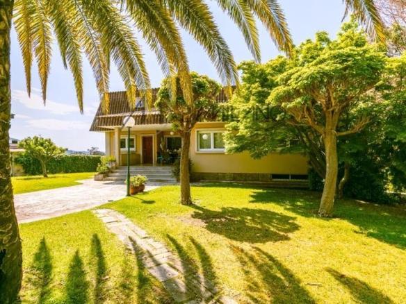 House or chalet for sale in Castrelos, Sardoma – Castrelos