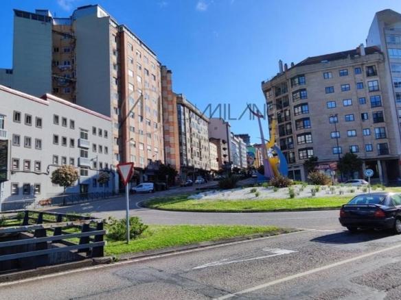 Apartment for sale in Aragón, Travesía de Vigo – San Xoán