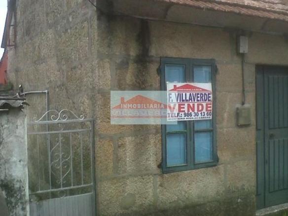 House or villa for sale in Cangas town