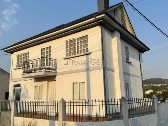House or chalet for sale in Camino Brea, Valadares – Beade
