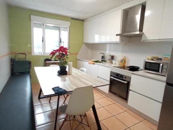 Apartment for sale in San Salvador – Caeira