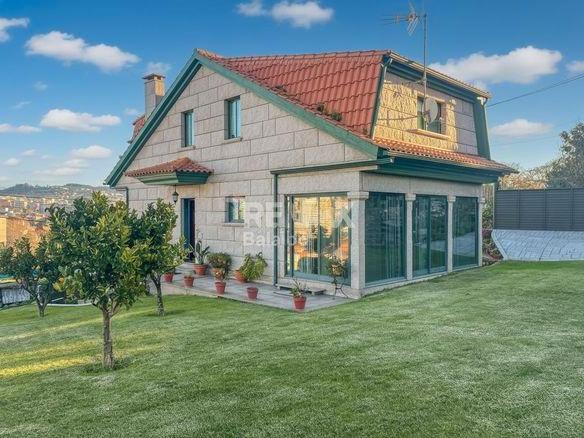 House or chalet for sale in Camiño Viloura, Sardoma – Castrelos