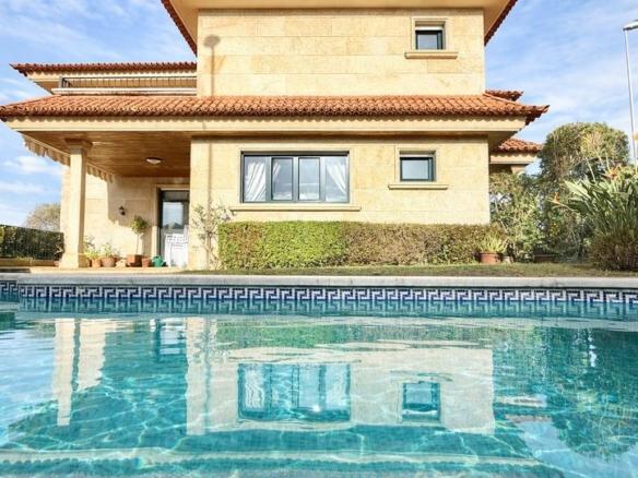 House or chalet for sale in Rúa Robaleira, Alcabre