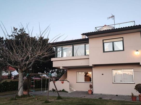 House or chalet for sale in Camiño de Mide, Coruxo – Oia – Saiáns