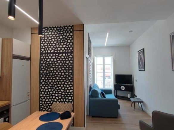 Studio for sale on Rúa San Vicente, Old Town