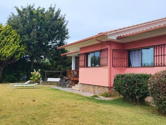 House or chalet for sale in Camiño de Fornes, Nigrán center