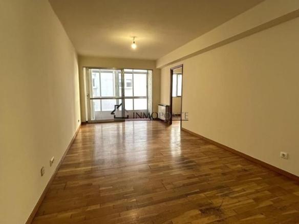 Apartment for sale in Loureiro Crespo, Plaza de Barcelos area