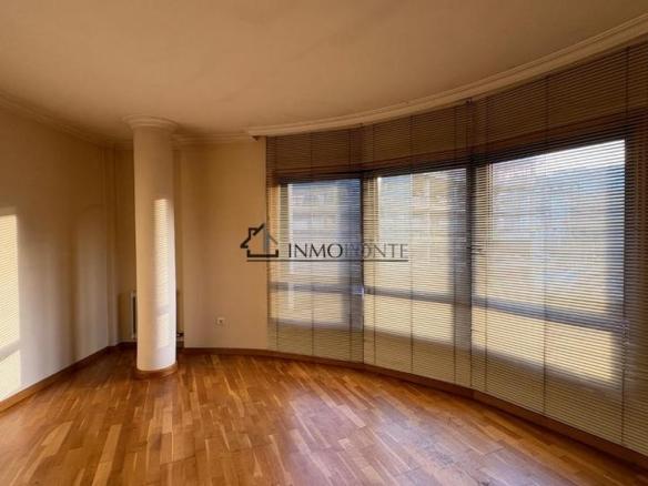 Apartment for sale in A Parda