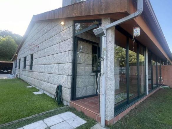 House or villa for sale in Calle Areas, Ponteareas
