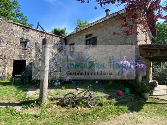 House or villa for sale in O Porriño
