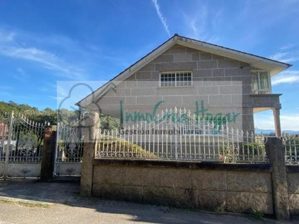 House or chalet for sale in Ponteareas