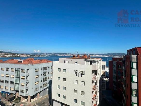 Penthouse for sale on Avenida de Bueu, Cangas town