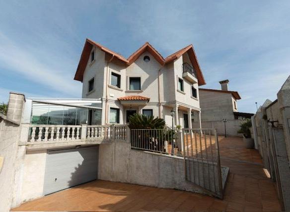 House or chalet for sale in Camiño Da Ameixeira, Alcabre