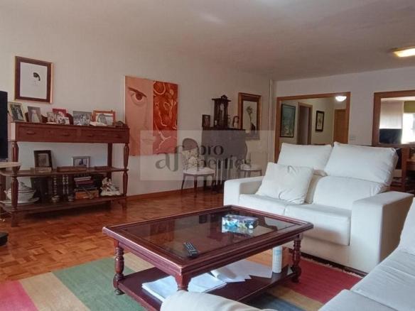 Apartment for sale in Pizarro, Plaza España – Corte Inglés