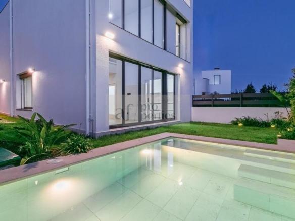 House or villa for sale in Galvan, Navia