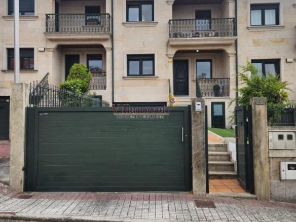 Townhouse for sale in Baiona