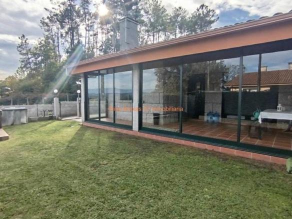 House or chalet for sale in Ponteareas