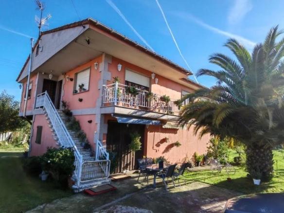House or chalet for sale in Guillarei a Gándara, Tui