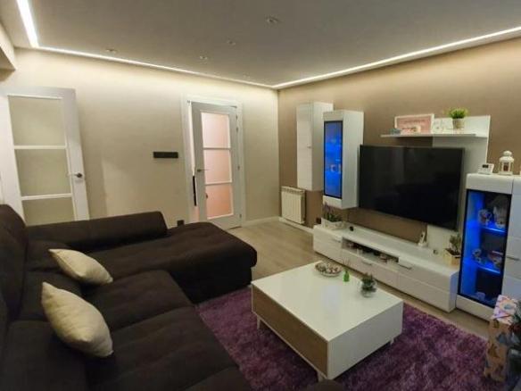 Apartment for sale in Rúa Do Conde de Torrecedeira, Berbés – Peritos