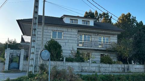 House or villa for sale in Lugar, Meis