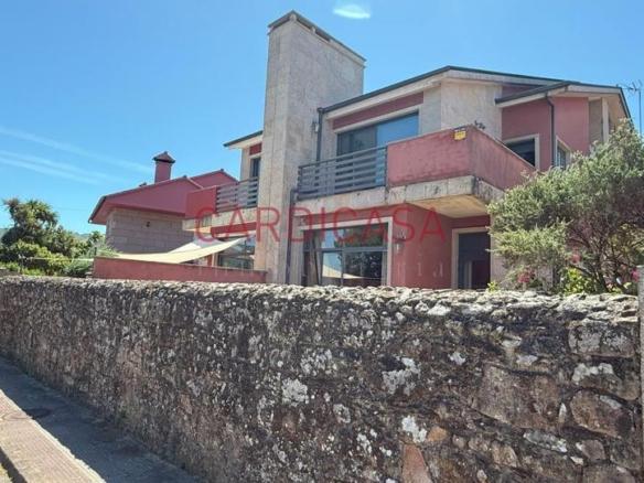 Townhouse for sale in Tomiño