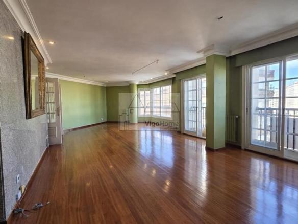 Apartment for sale in Oporto, Centro – Areal